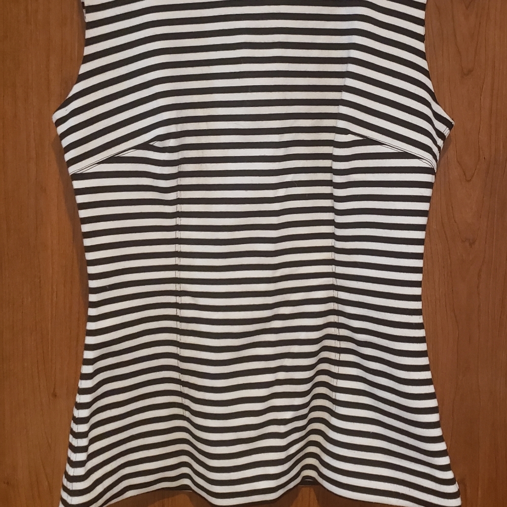 Club Monaco Tailored knit top - Picture 2 of 7